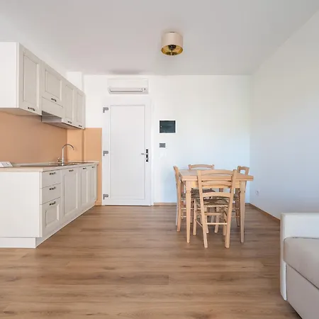 Olbia Rooms 3*