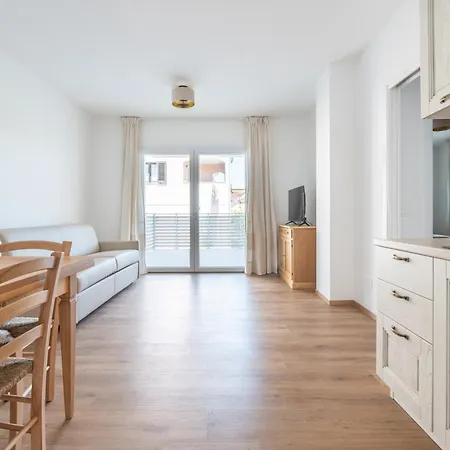 Ξενοδοχείο με διαμερίσματα Olbia Rooms 3*