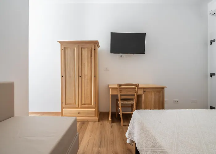 Olbia Rooms מלון דירות