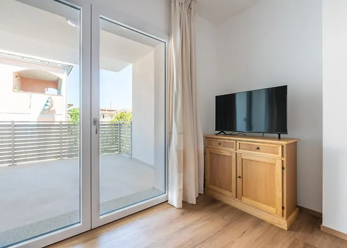 מלון דירות Olbia Rooms 3*